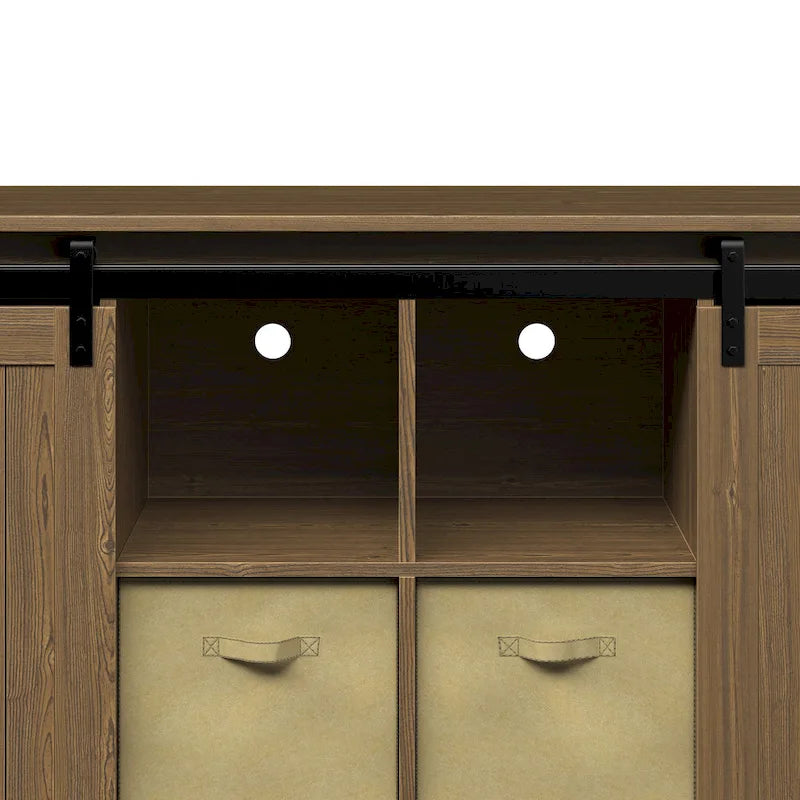 Mobile porta TV da 60" in stile fattoria, con ante scorrevoli in stile fienile, per TV fino a 65", ripiani in MDF, 2 contenitori in tessuto, gestione dei cavi, intrattenimento